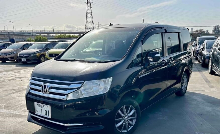 2013 Honda STEPWAGON 7 seater