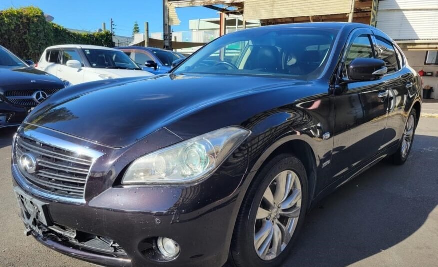 2010 Nissan Fuga Hybrid