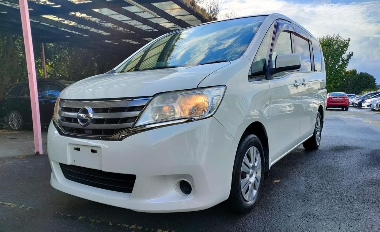 2012 Nissan Serena 8 Seater