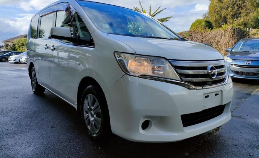 2012 Nissan Serena 8 Seater