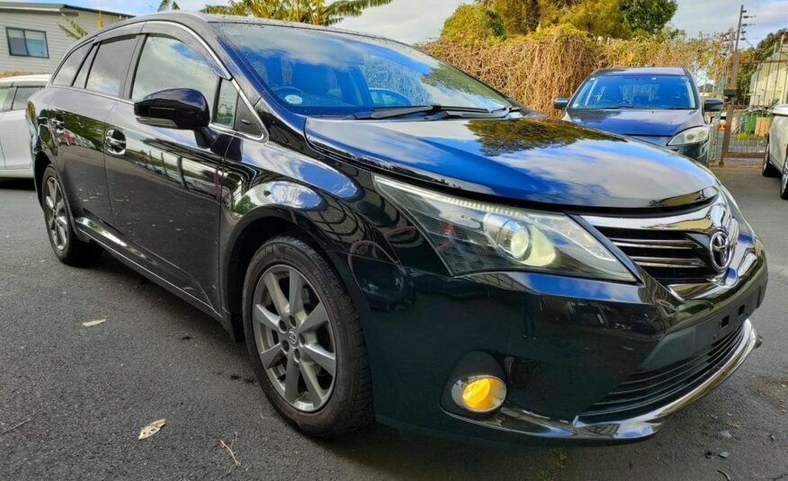 2013 Toyota AVENSIS Wagon