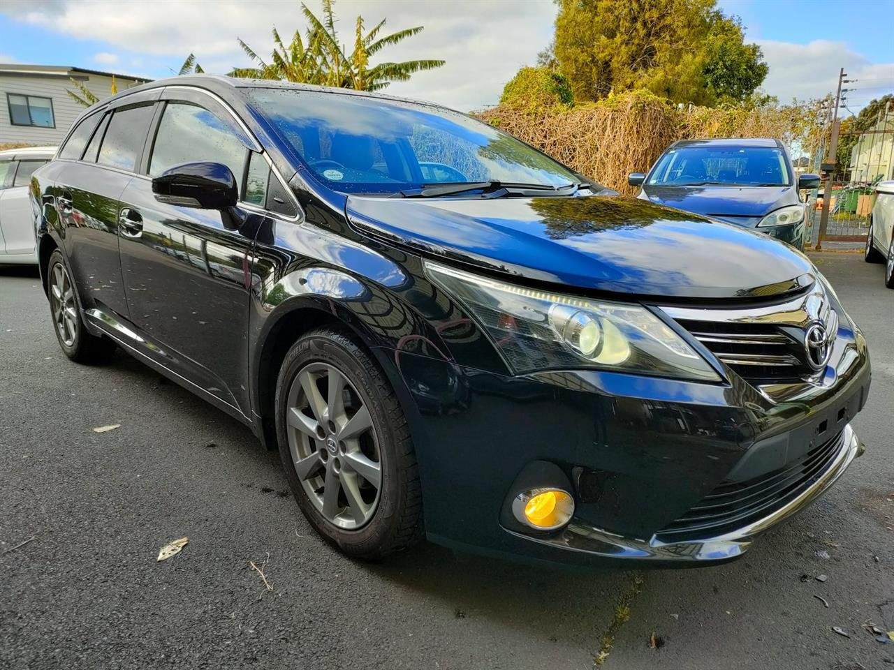 2013 Toyota AVENSIS Wagon
