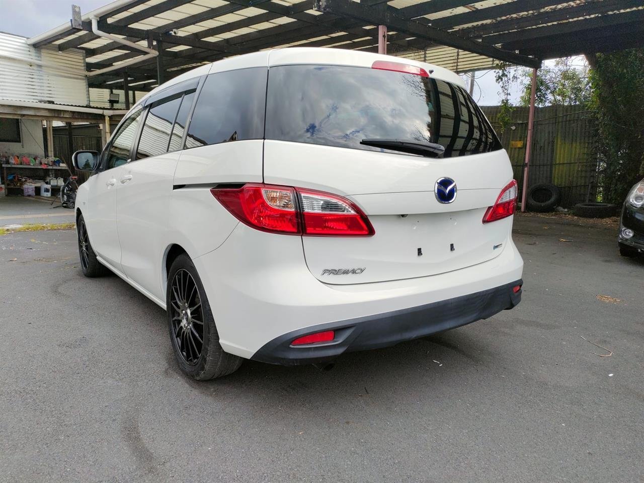 2012 Mazda PREMACY 20E