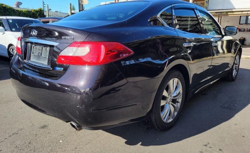 2010 Nissan Fuga Hybrid