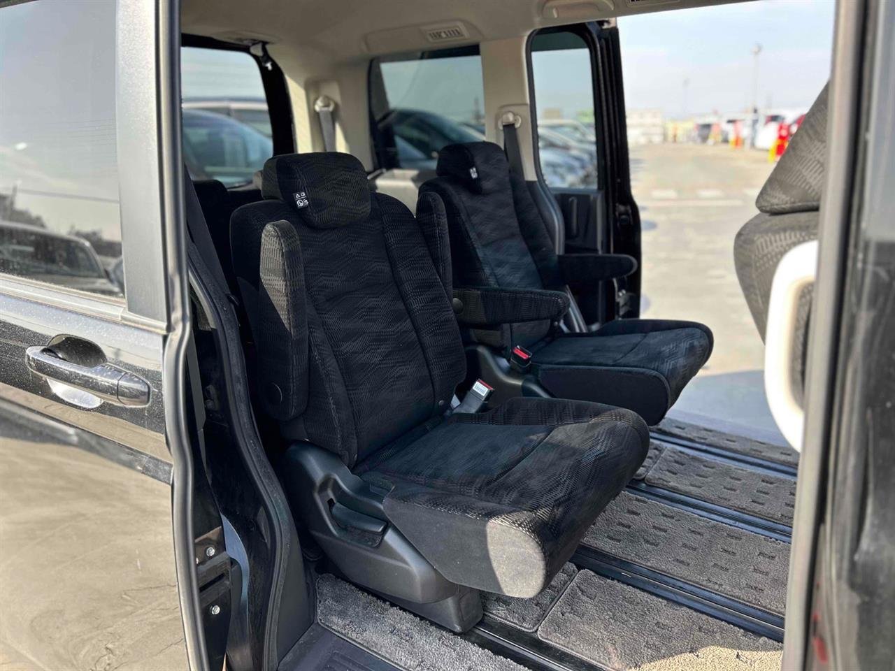 2013 Honda STEPWAGON 7 seater