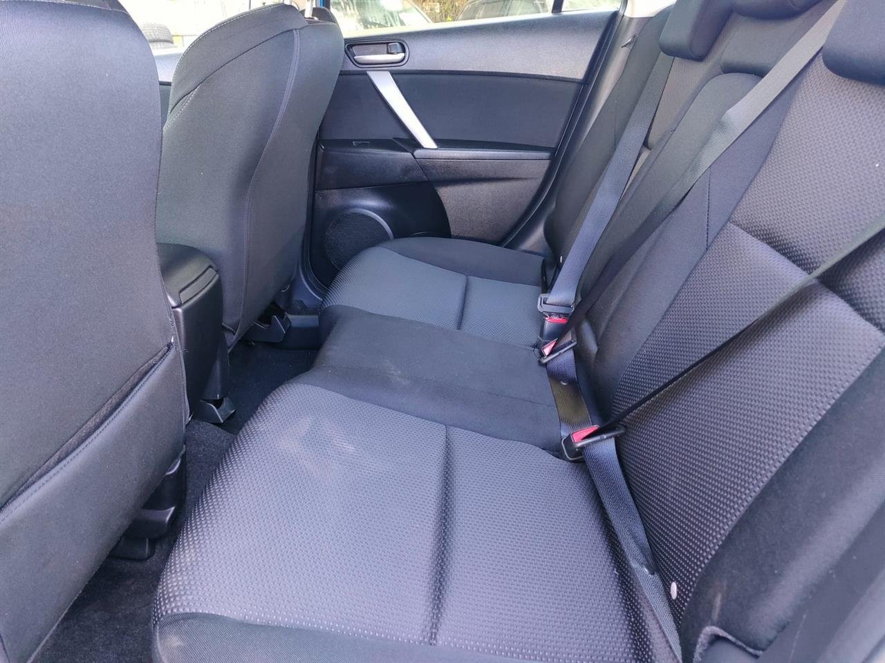2011 Mazda Axela 20S SKYACTIVE