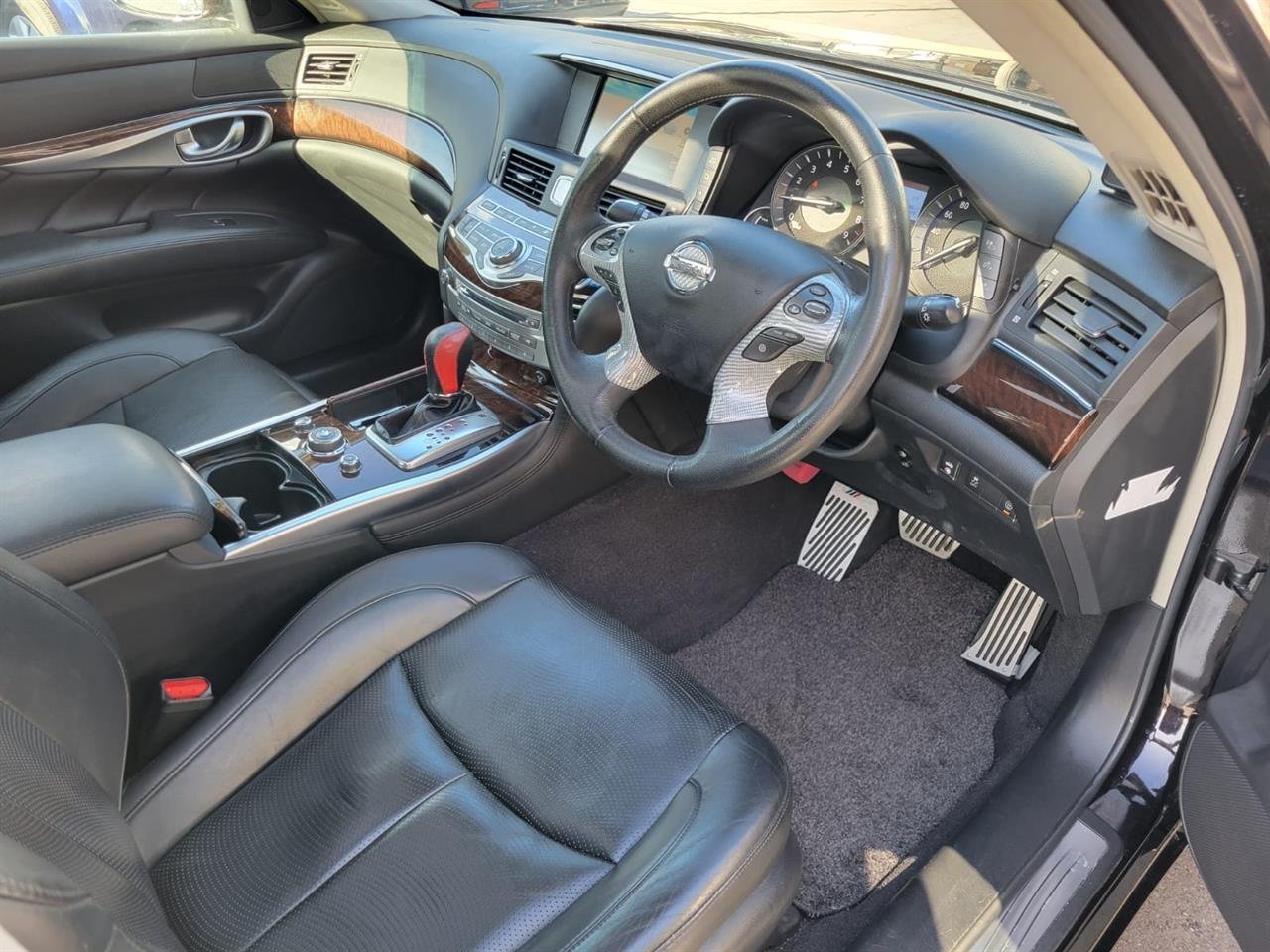 2010 Nissan Fuga Hybrid