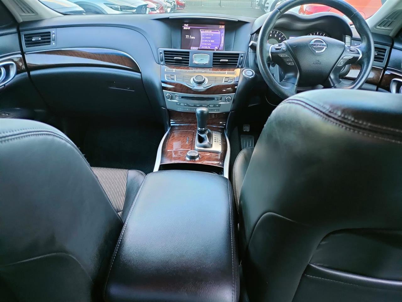 2011 Nissan Fuga Hybrid