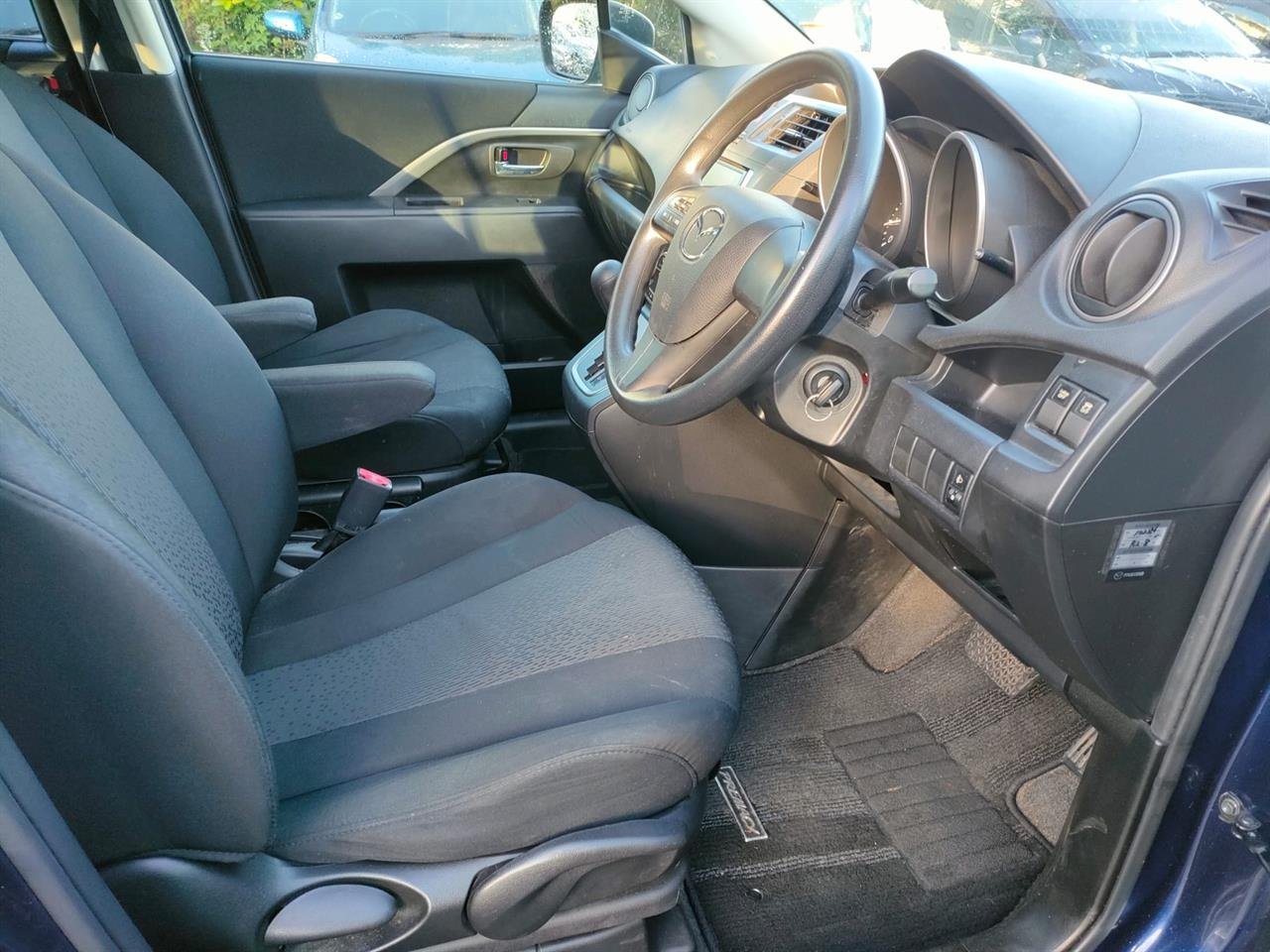 2010 Mazda PREMACY